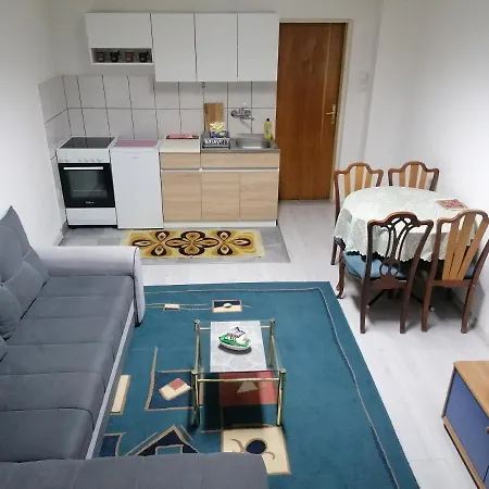 Vuk Apartment Pale